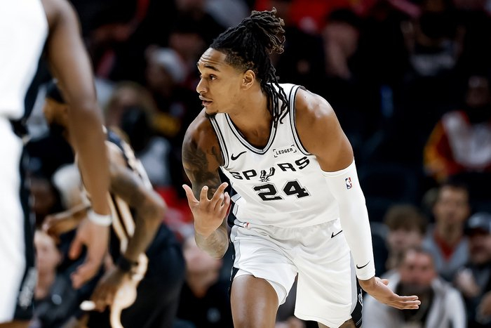 xingkong.com-东西最强黑马较量，西部黑马还是更胜一筹，新星争相爆发令人惊喜|马刺|活塞|NBA常规赛|坎宁安|瓦塞尔_新浪体育_新浪新闻